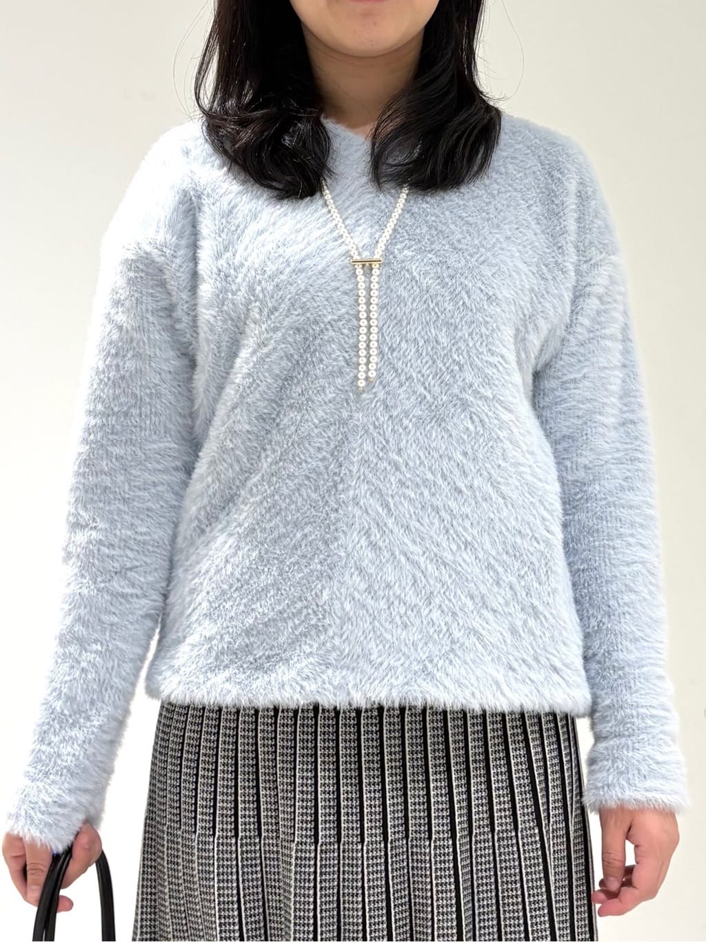 momokoさんの「INDIVI｜【洗える】エアリーシャギートップス」を使ったコーディネート
