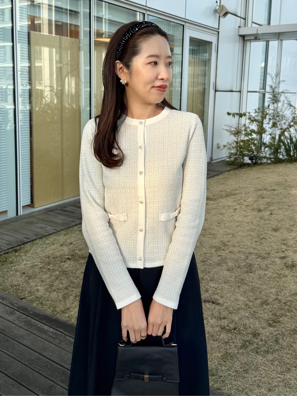 teiさんの「Couture brooch｜リボンデザイン2WAYバッグ」を使ったコーディネート