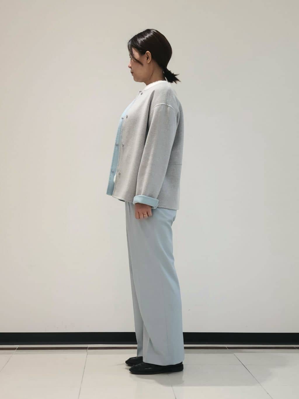 eriさんの「INDIVI｜【配色デザイン／ショート丈】ウールリバー ノーカラーコート」を使ったコーディネート