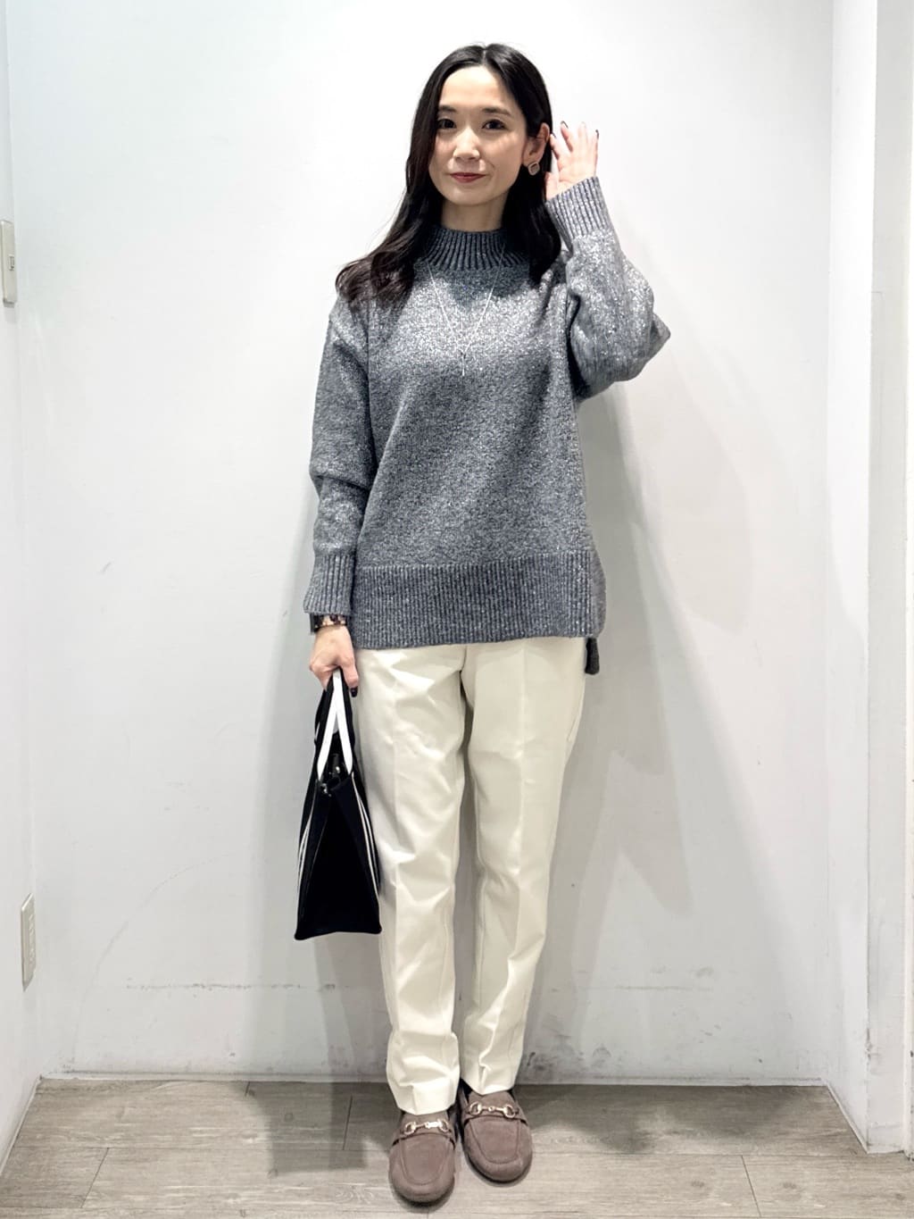 yuicciさんの「OPAQUE.CLIP｜ウォームタッチ テーパードパンツ【洗濯機洗OK／ストレッチ】」を使ったコーディネート