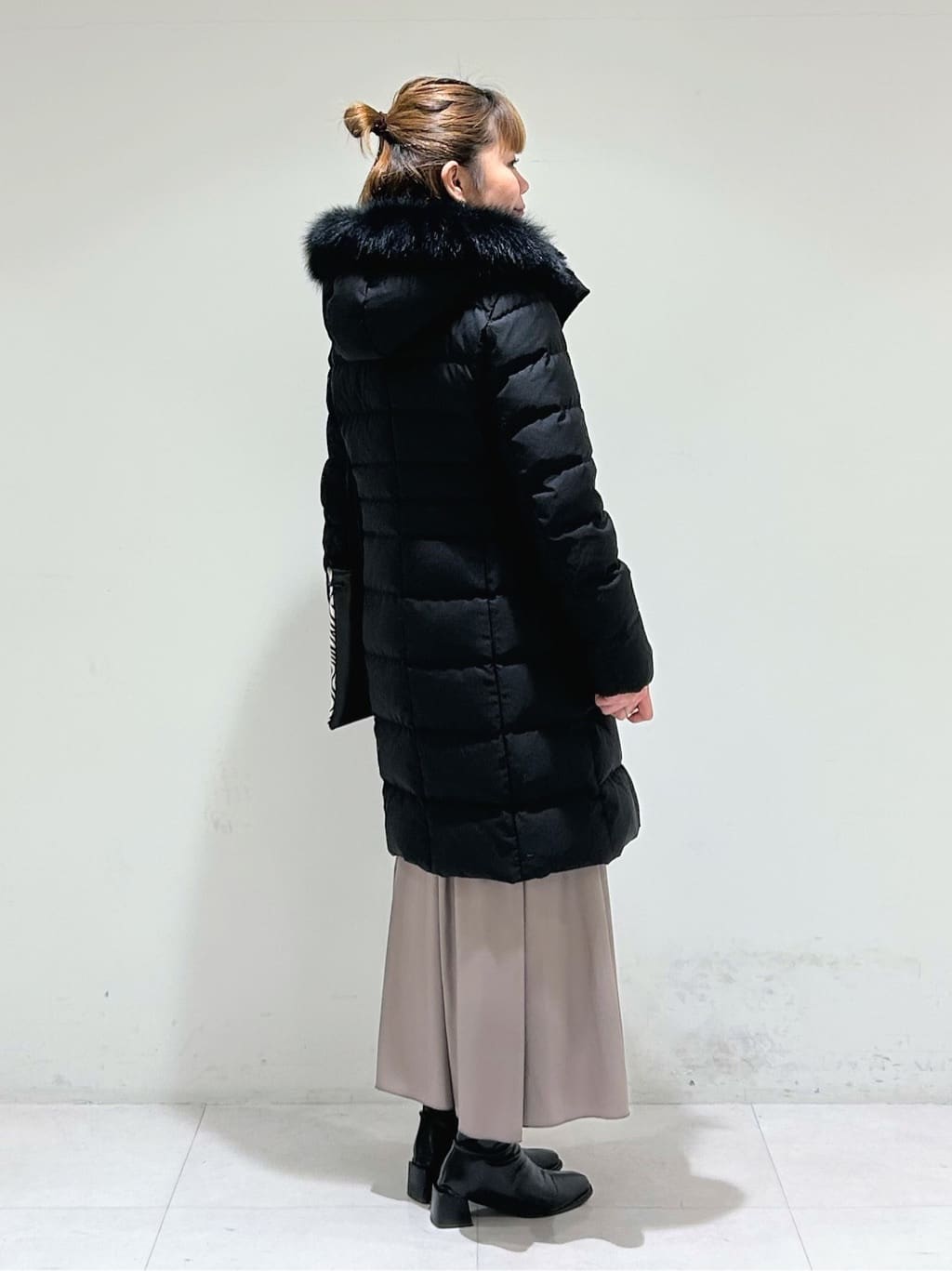 tsuyuさんの「INDIVI｜【名品／撥水／抗菌防臭】ロング丈リサイクルダウンコート」を使ったコーディネート