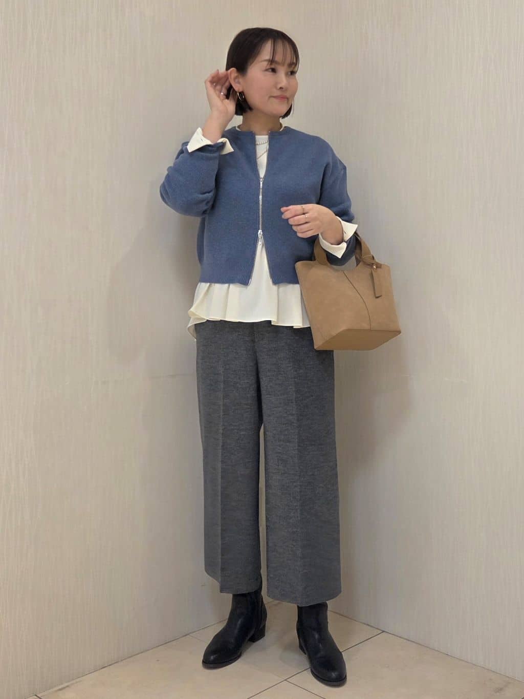 naokoさんの「UNTITLED｜【はっ水機能/フード取り外し可】ミディダウンコート」を使ったコーディネート