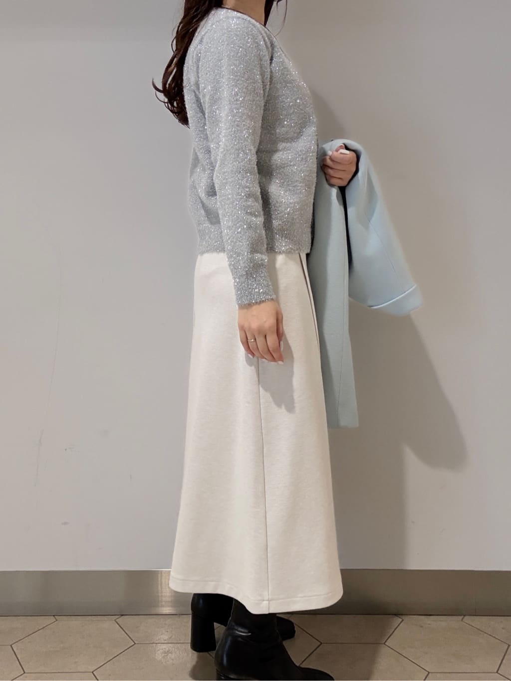 kahoさんの「INDIVI｜【洗える】ラメニットカーディガン」を使ったコーディネート