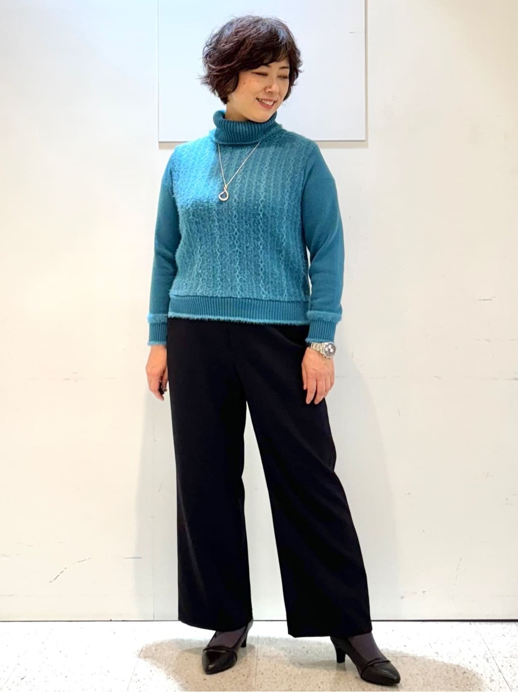 ヤスコさんの「Reflect｜【ほんのりラメ感◎】ふわふわフェザーヤーンハイネックニット」を使ったコーディネート
