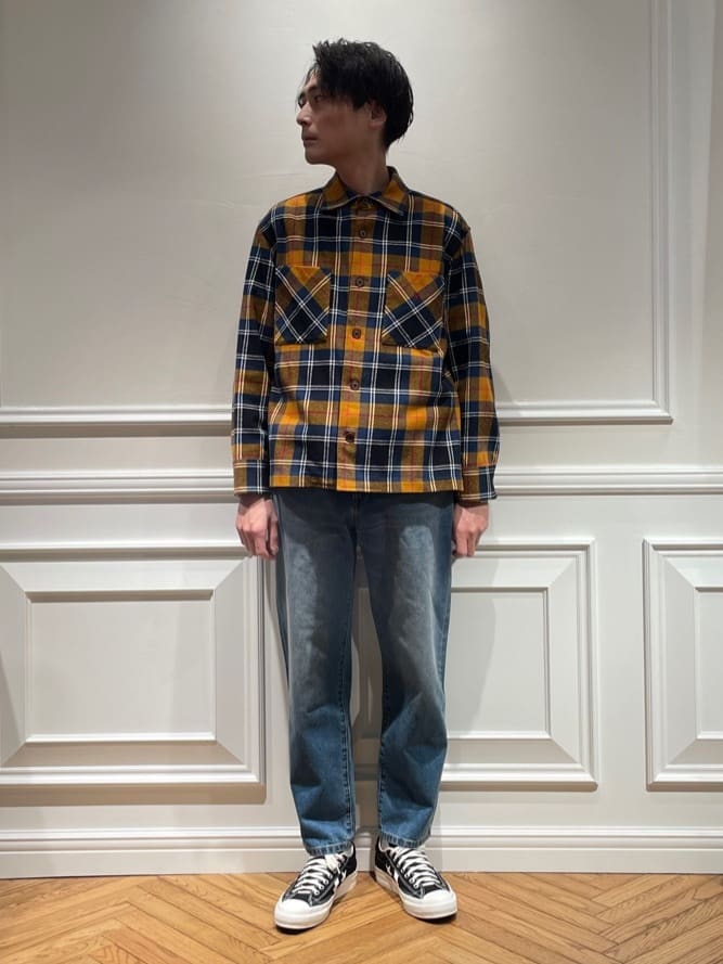 橋本さんの「DRESSTERIOR｜◆【Safari5月号掲載】10．6oz コンフォートワイドデニムパンツ」を使ったコーディネート