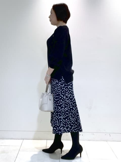 フミさんの「Reflect｜【ゆったり着られる◎】ラグランスリーブニット」を使ったコーディネート