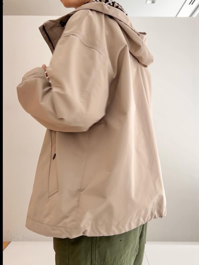 OCHIAIさんの「DRESSTERIOR｜【ウォッシャブル/撥水素材】撥水ツイル マウンテンパーカー」を使ったコーディネート