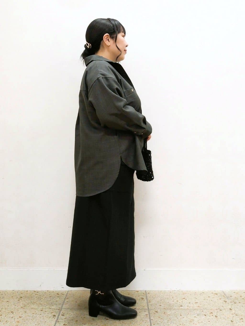 haseさんの「grove｜【カセット服/選べる着丈】洗濯機で洗えるオーバーシャツ」を使ったコーディネート