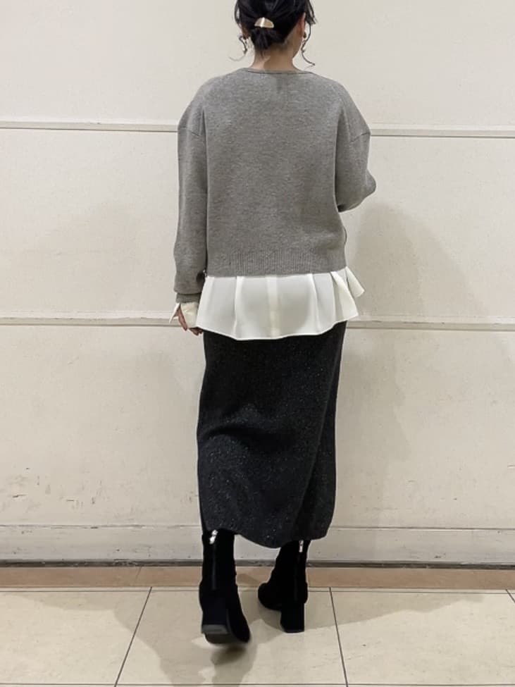 watanabeさんの「UNTITLED｜【洗える/重ね着/フォーマル】レイヤード ペプラムブラウス」を使ったコーディネート