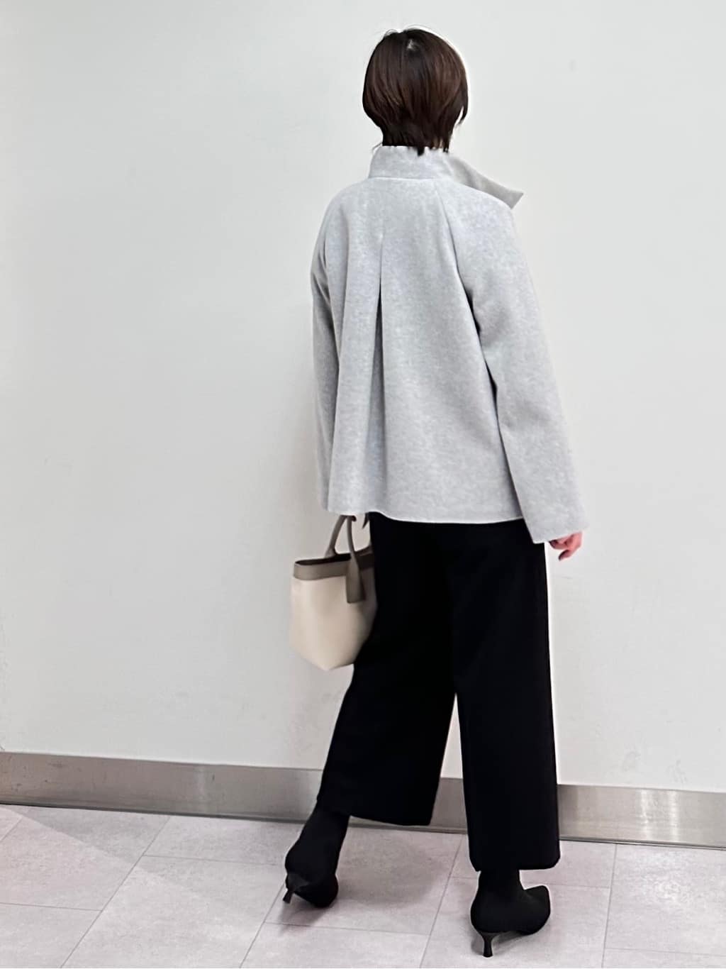 みなこさんの「UNTITLED｜【ふわふわニット/前後2WAY】フォックスカシミヤカーディガン」を使ったコーディネート