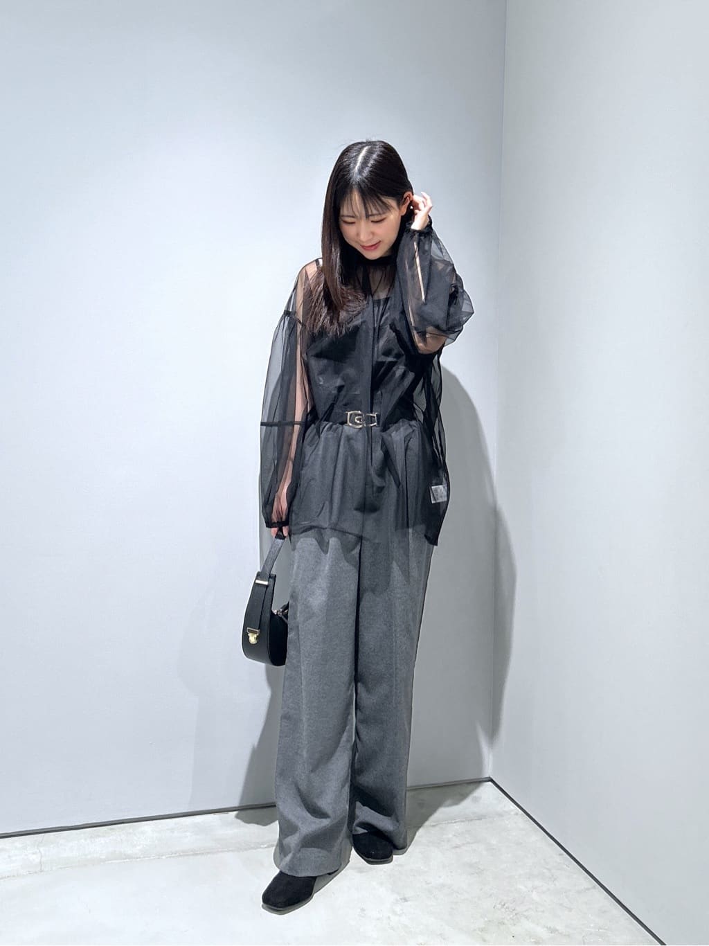 Renoさんの「INDIVI｜Comfy SET UP｜イージーストレートスラックス【セットアップ対応／通勤／カセット服】」を使ったコーディネート