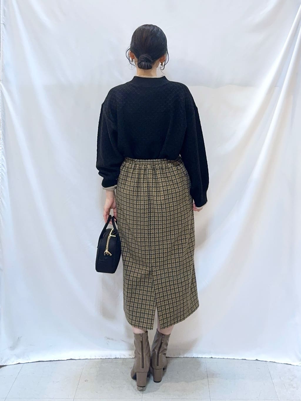 𝐇𝐢𝐫𝐨𝐦𝐢さんの「SHOO･LA･RUE｜【撥水/洗える】ショートフーディーダウン」を使ったコーディネート
