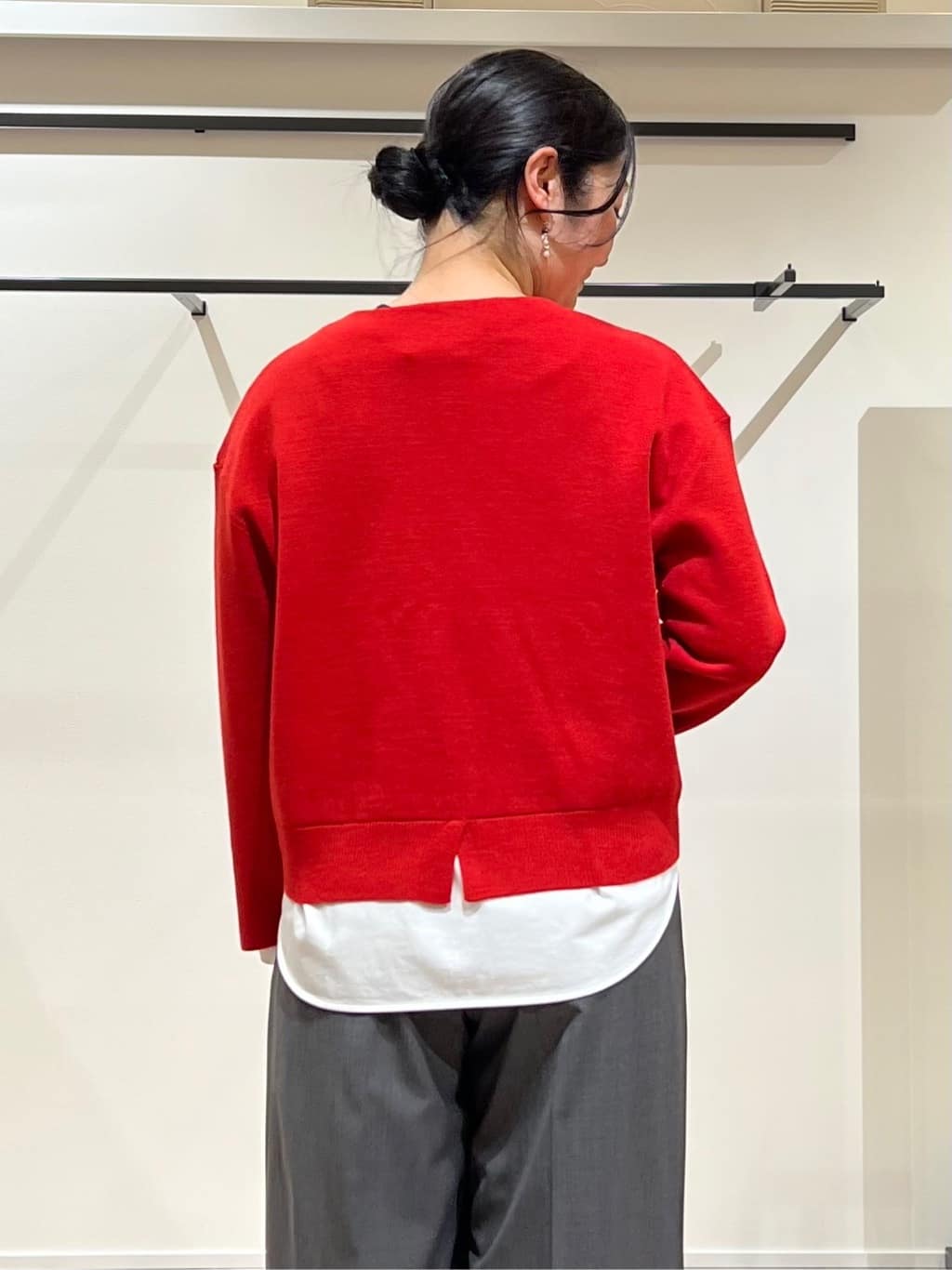 TOMOMIさんの「UNTITLED｜【洗える/レイヤードTシャツ】ラウンドテールジャージプルオーバー」を使ったコーディネート