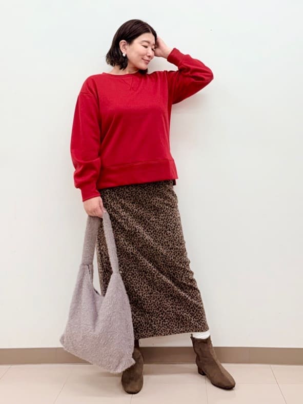 haruさんの「SHOO･LA･RUE｜【あったか/S-LL】シンプルだから使いやすい ガゼット付き 裏起毛スウェット」を使ったコーディネート