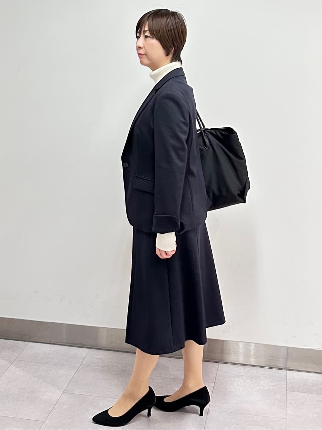 みなこさんの「UNTITLED｜【洗えるスーツ/ストレッチ】ウール混ジャージ マーメイドスカート」を使ったコーディネート