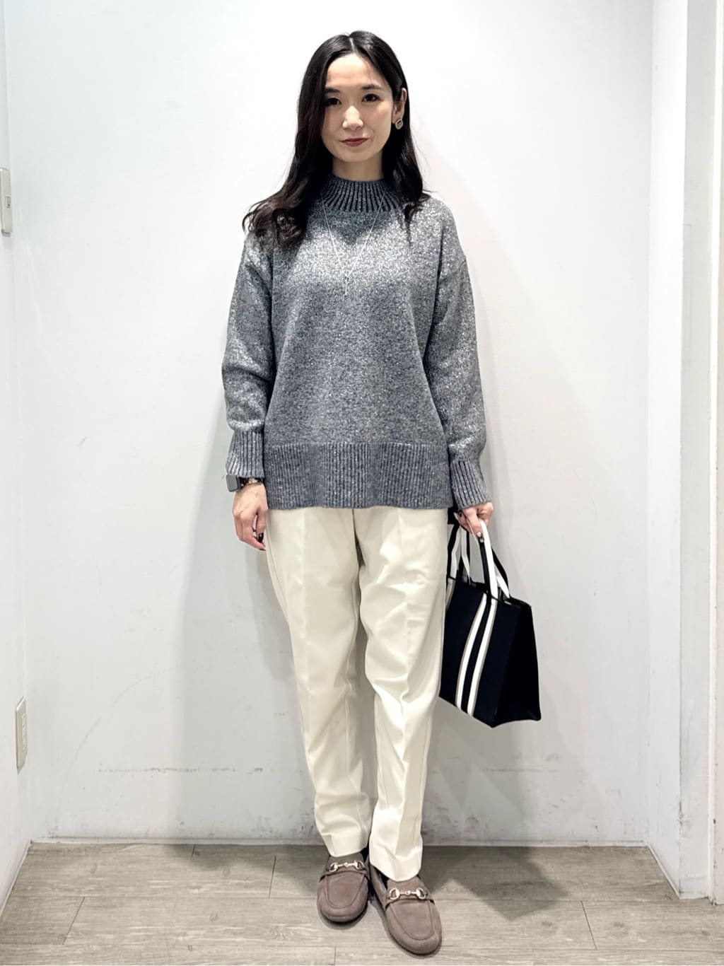 yuicciさんの「OPAQUE.CLIP｜ウォームタッチ テーパードパンツ【洗濯機洗OK／ストレッチ】」を使ったコーディネート