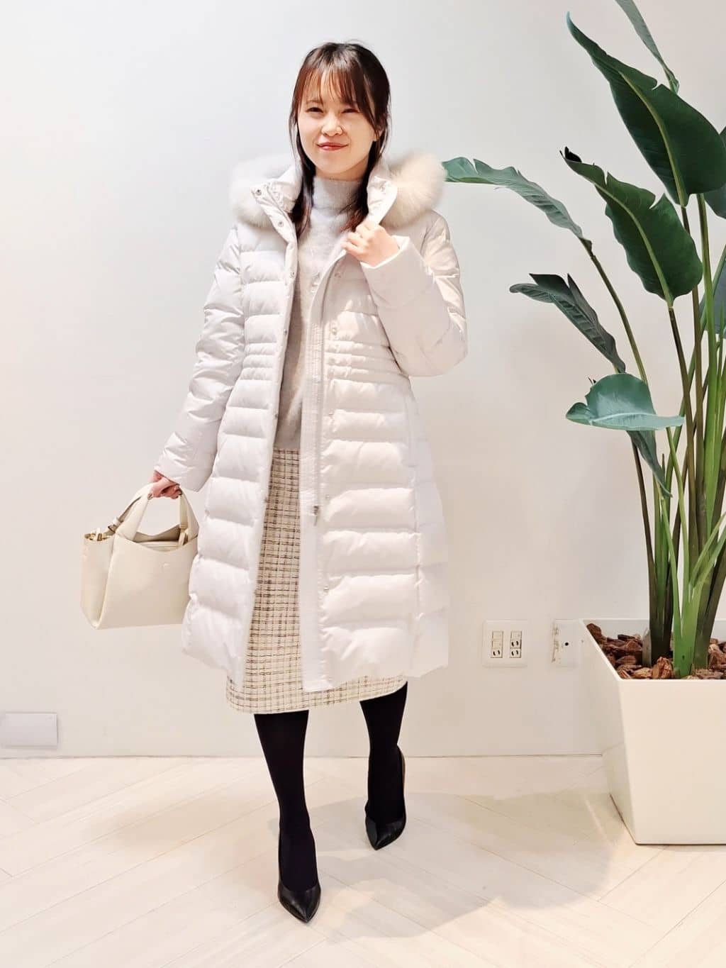 YuKaRiさんの「UNTITLED｜【はっ水機能/フード取り外し可/防寒】ロングダウンコート」を使ったコーディネート