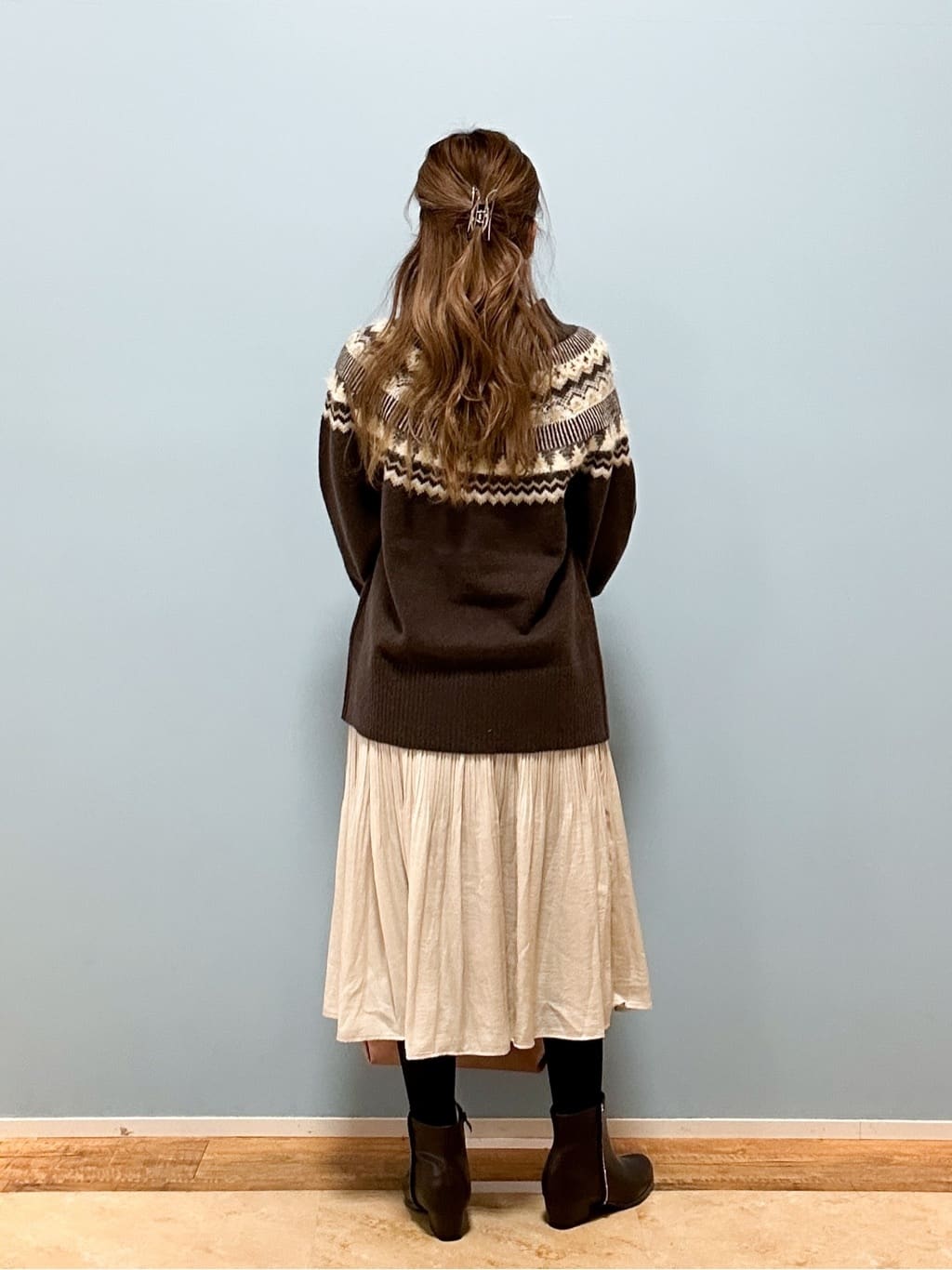 mikoさんの「SHOO･LA･RUE｜【洗濯機可/着丈選べる】オンにもオフにも 軽やかプリーツスカート」を使ったコーディネート
