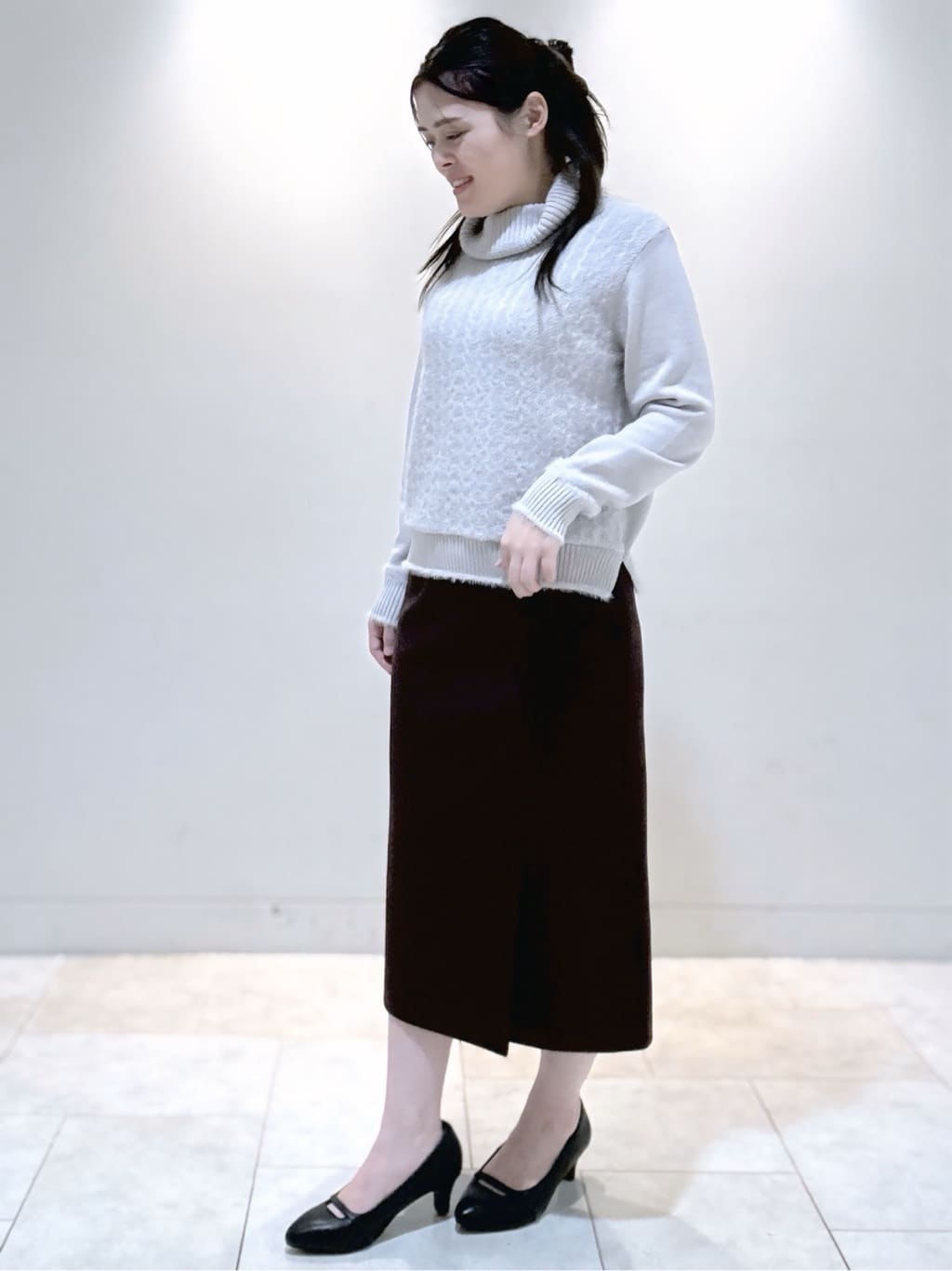S&auml;K&iuml;さんの「Reflect｜【ほんのりラメ感◎】ふわふわフェザーヤーンハイネックニット」を使ったコーディネート