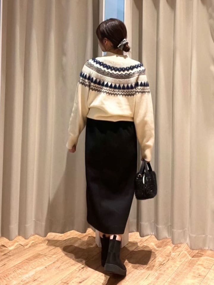 もんちゃんさんの「SHOO･LA･RUE｜【洗濯機可/S-LL】配色が大人かわいい　フェアアイル柄求心ニット」を使ったコーディネート