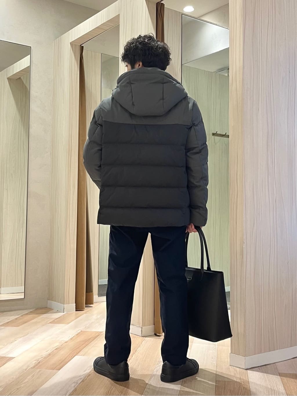 URAさんの「TAKEO KIKUCHI｜カラーコンビ ダウンブルゾン」を使ったコーディネート