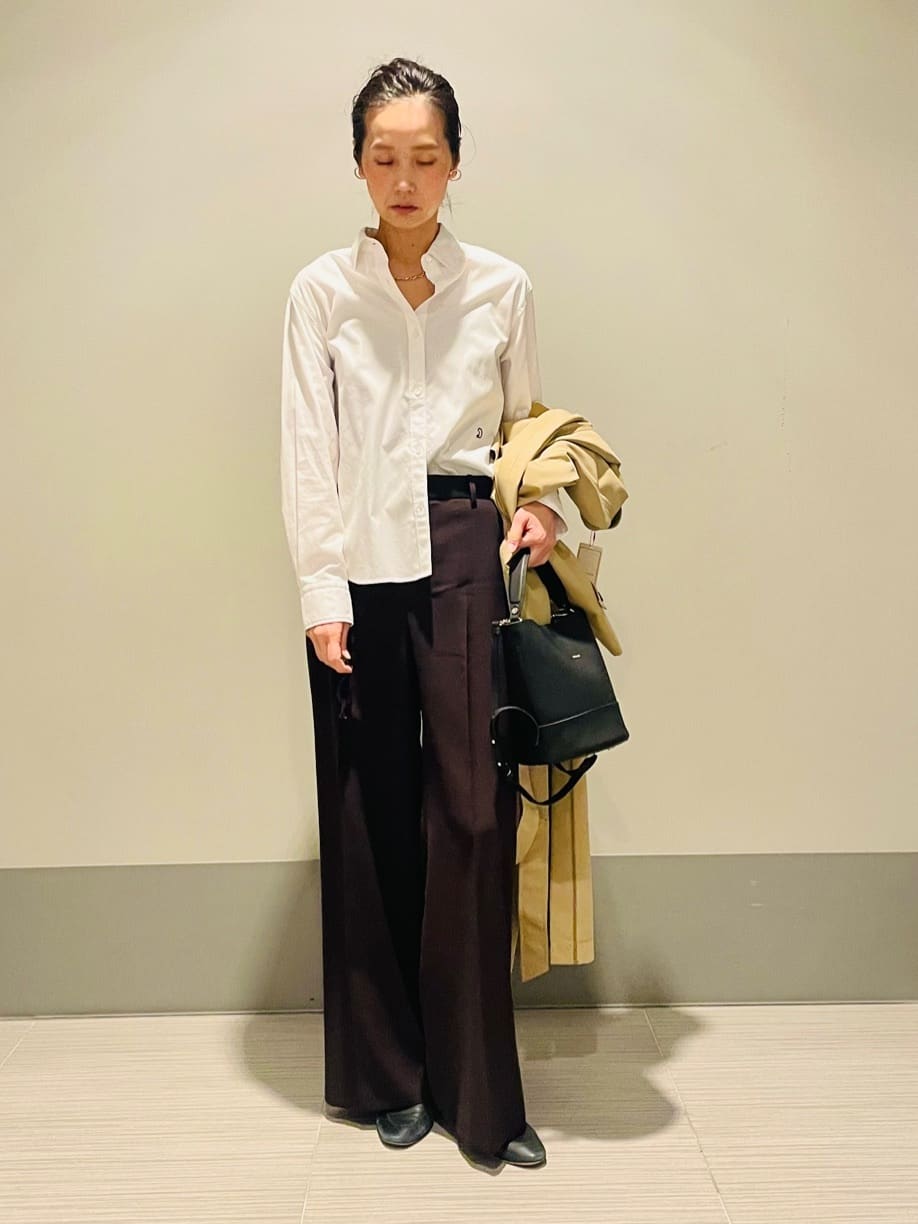 Annさんの「DRESSTERIOR｜【ウォッシャブル/美シルエット】ライトトレンチコート」を使ったコーディネート