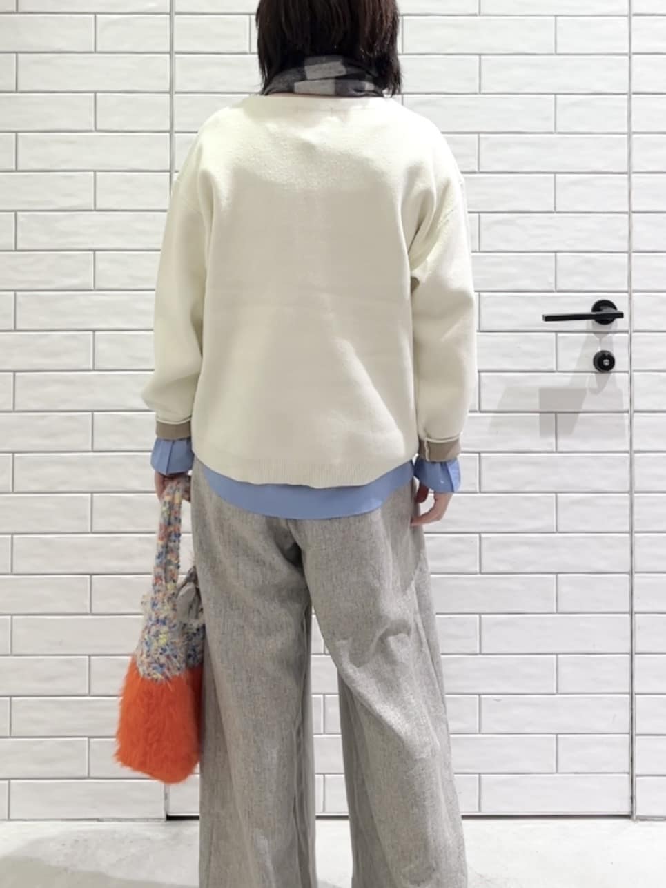 しおりさんの「OPAQUE.CLIP｜サイド編地切替ニットトップス／セットアップ対応【洗濯機OK】」を使ったコーディネート