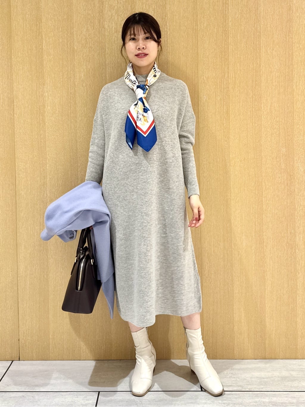 nanaさんの「UNTITLED｜【ロング丈/ゆったりシルエット】テントライン ニットワンピース」を使ったコーディネート