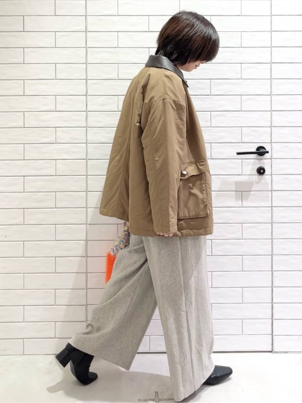 しおりさんの「OPAQUE.CLIP｜《CLASSY掲載》ステンカラー中綿コート【洗濯機OK】」を使ったコーディネート