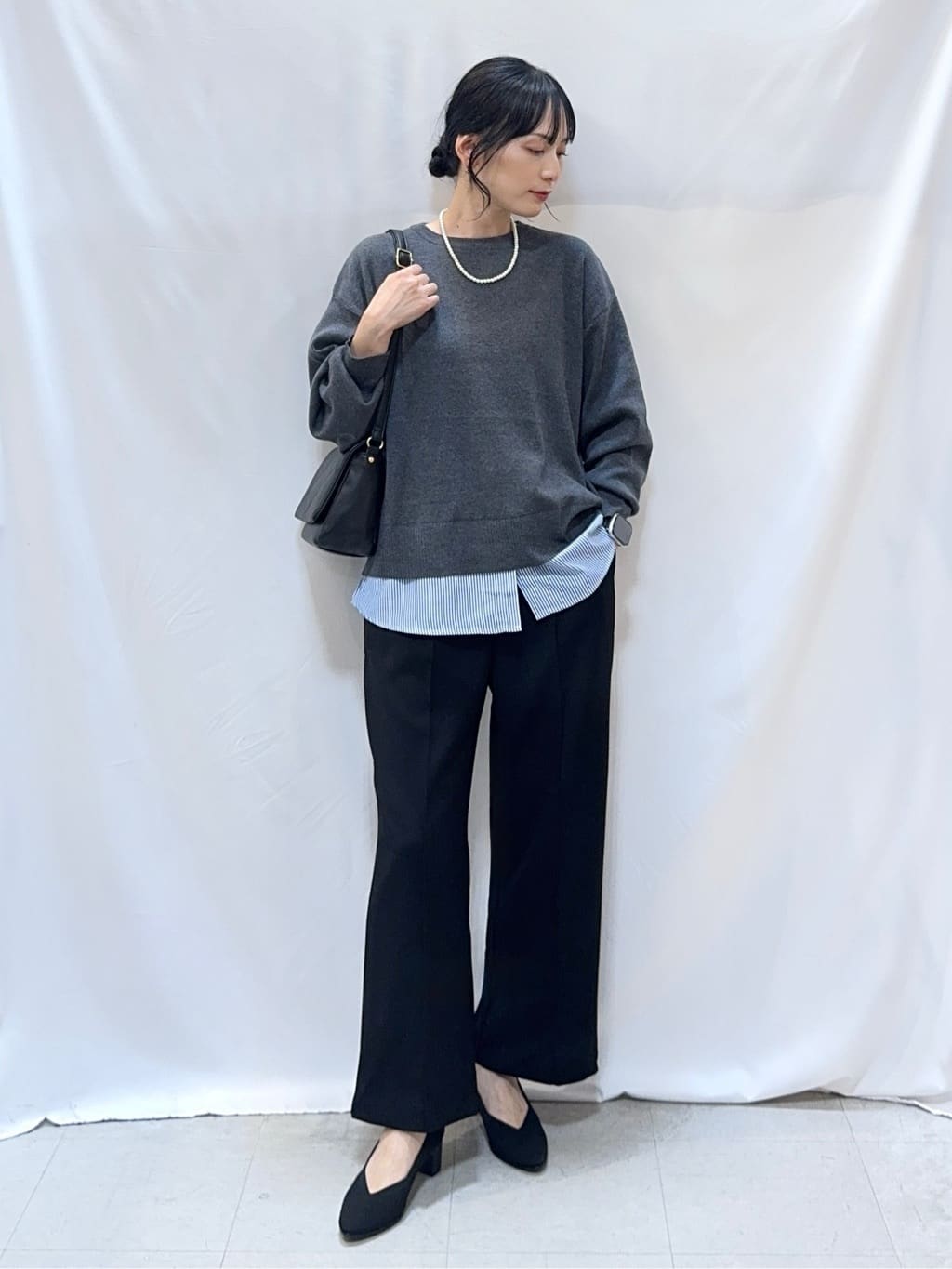 𝐇𝐢𝐫𝐨𝐦𝐢さんの「SHOO･LA･RUE｜【洗濯機可/S-LL/高レビュー】上品シルエットで美しい イージーワイドパンツ」を使ったコーディネート