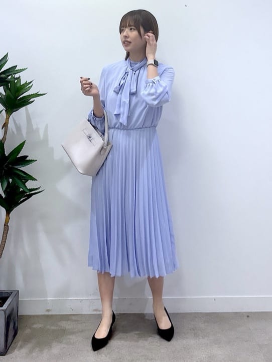 yukaさんの「UNTITLED｜【フォーマル/洗える】ボウタイ プリーツワンピース」を使ったコーディネート