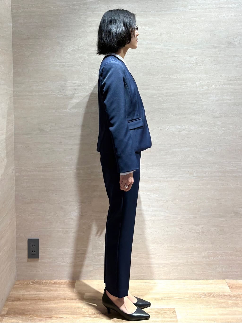 JIMAさんの「OPAQUE.CLIP｜《通勤／セットアップ対応》 パイピングVネックジャケット【洗濯機OK】」を使ったコーディネート