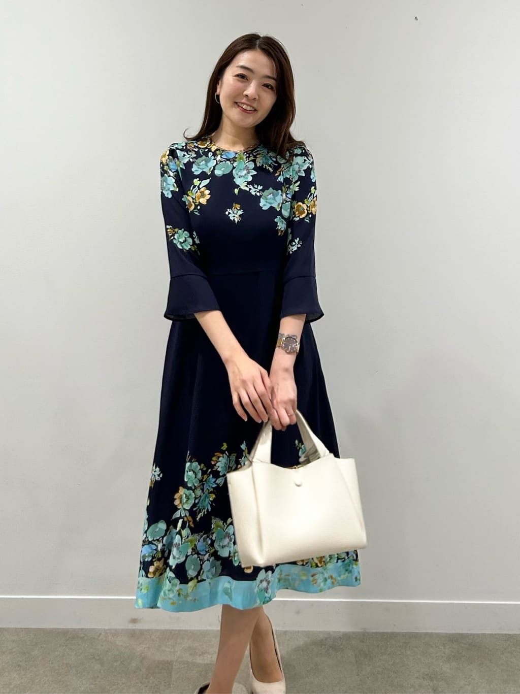 hayaseさんの「SunaUna｜【手洗い可】花柄パネルワンピース」を使ったコーディネート