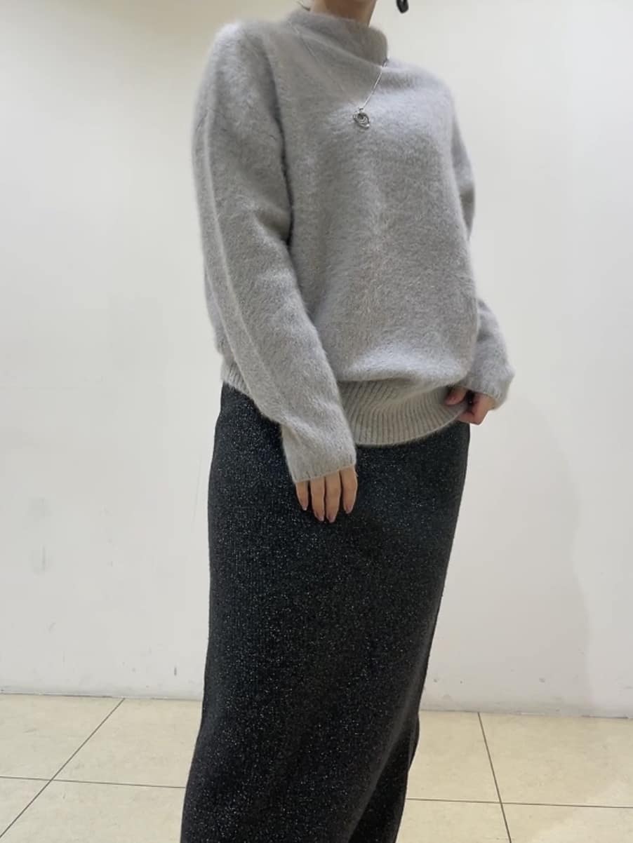 watanabeさんの「UNTITLED｜【大人な品格/ふわふわニット】フォックスカシミヤ コクーンニット」を使ったコーディネート