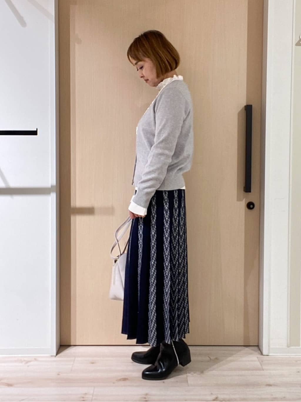 ぷくりんさんの「SHOO･LA･RUE｜【洗濯機可/セットアップ可／S-LL】新色追加 女性らしさ際立つ もちもちニットスカート」を使ったコーディネート