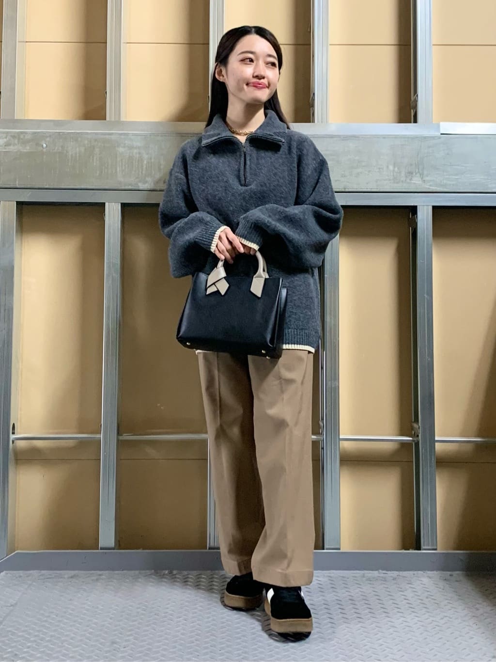 sahoさんの「THE SHOP TK｜【洗える】ほど良くラフで女性らしい ハーフZIPニット」を使ったコーディネート
