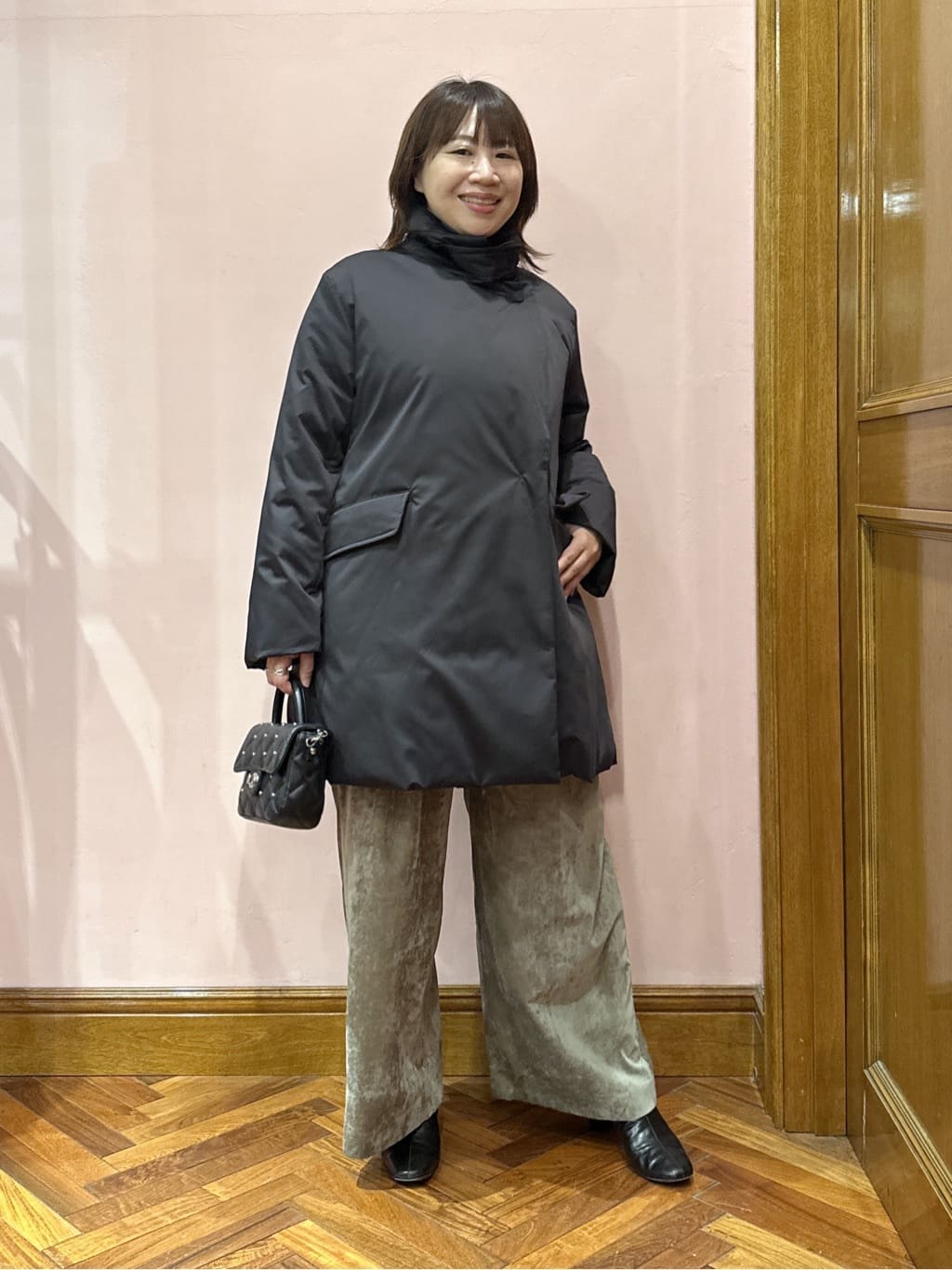 komatsuさんの「DRESSTERIOR｜シルクブレンドメリノウールリブプルオーバー」を使ったコーディネート