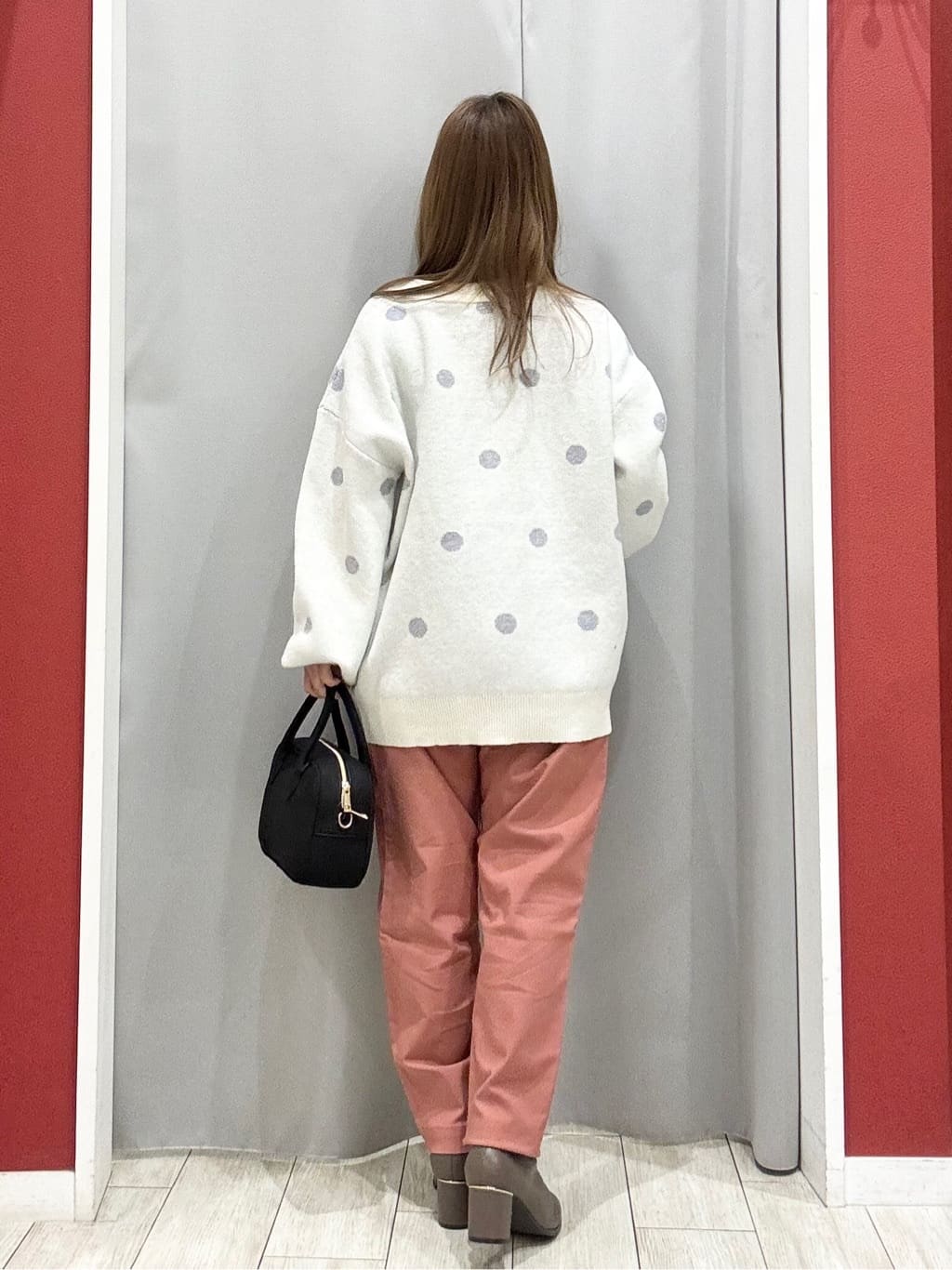 shioさんの「SHOO･LA･RUE｜【撥水/洗える】ショートフーディーダウン」を使ったコーディネート