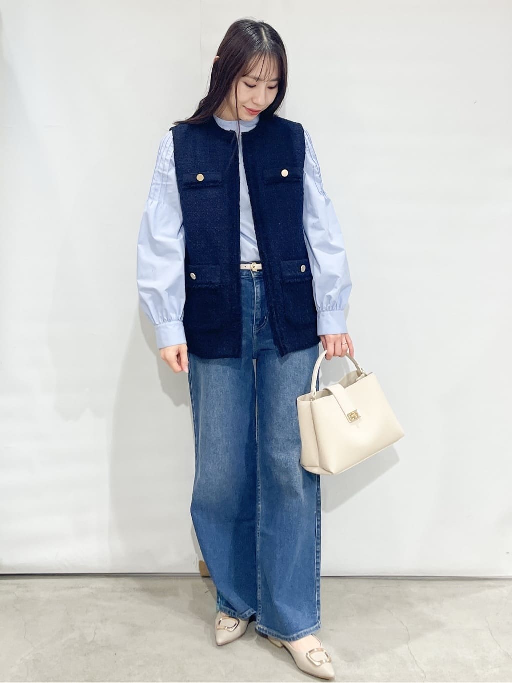 sayaさんの「OPAQUE.CLIP｜《通勤対応》袖タックボリュームブラウス【洗濯機OK】」を使ったコーディネート