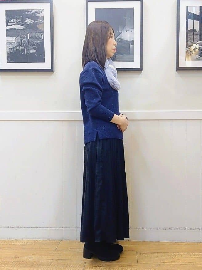 nao.さんの「SHOO･LA･RUE｜【S-LL/洗濯機可】さりげないラメが上品　クルーネックニット」を使ったコーディネート