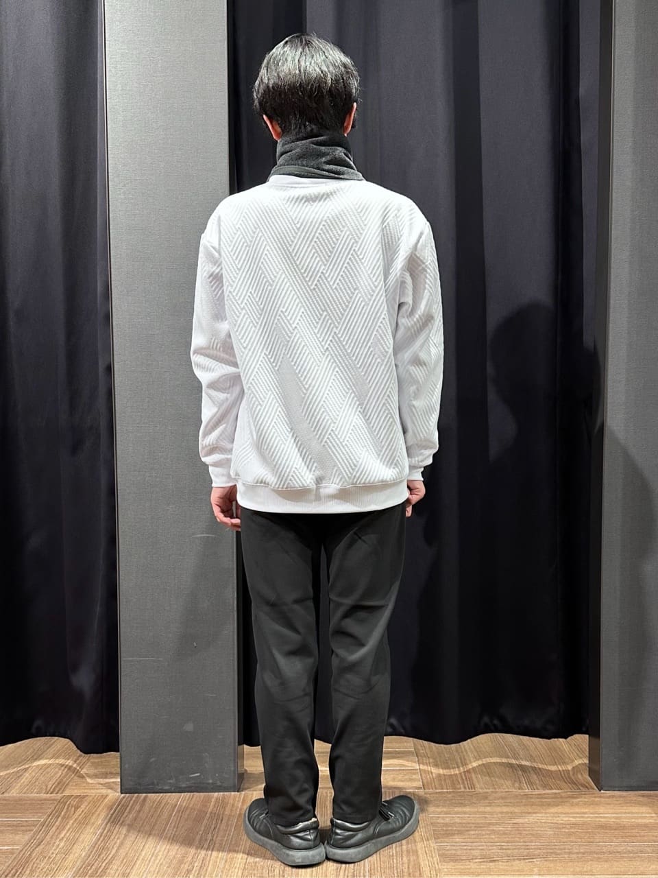 tomoyaさんの「THE SHOP TK｜【大人の上品カジュアルに】ふくれキルトスウェット　軽量/洗濯機OK」を使ったコーディネート
