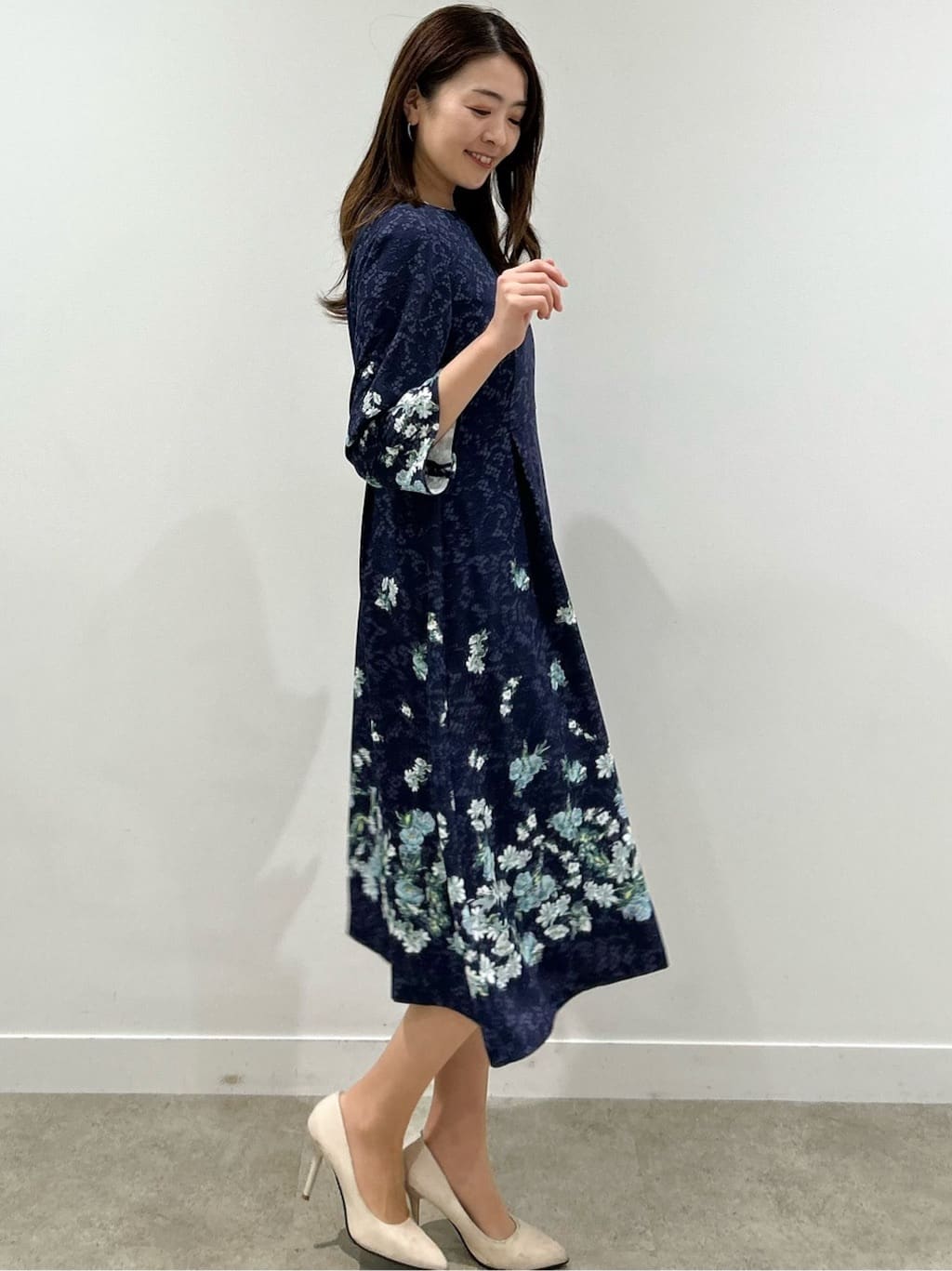 hayaseさんの「SunaUna｜【SS～L】レースプリントワンピース」を使ったコーディネート