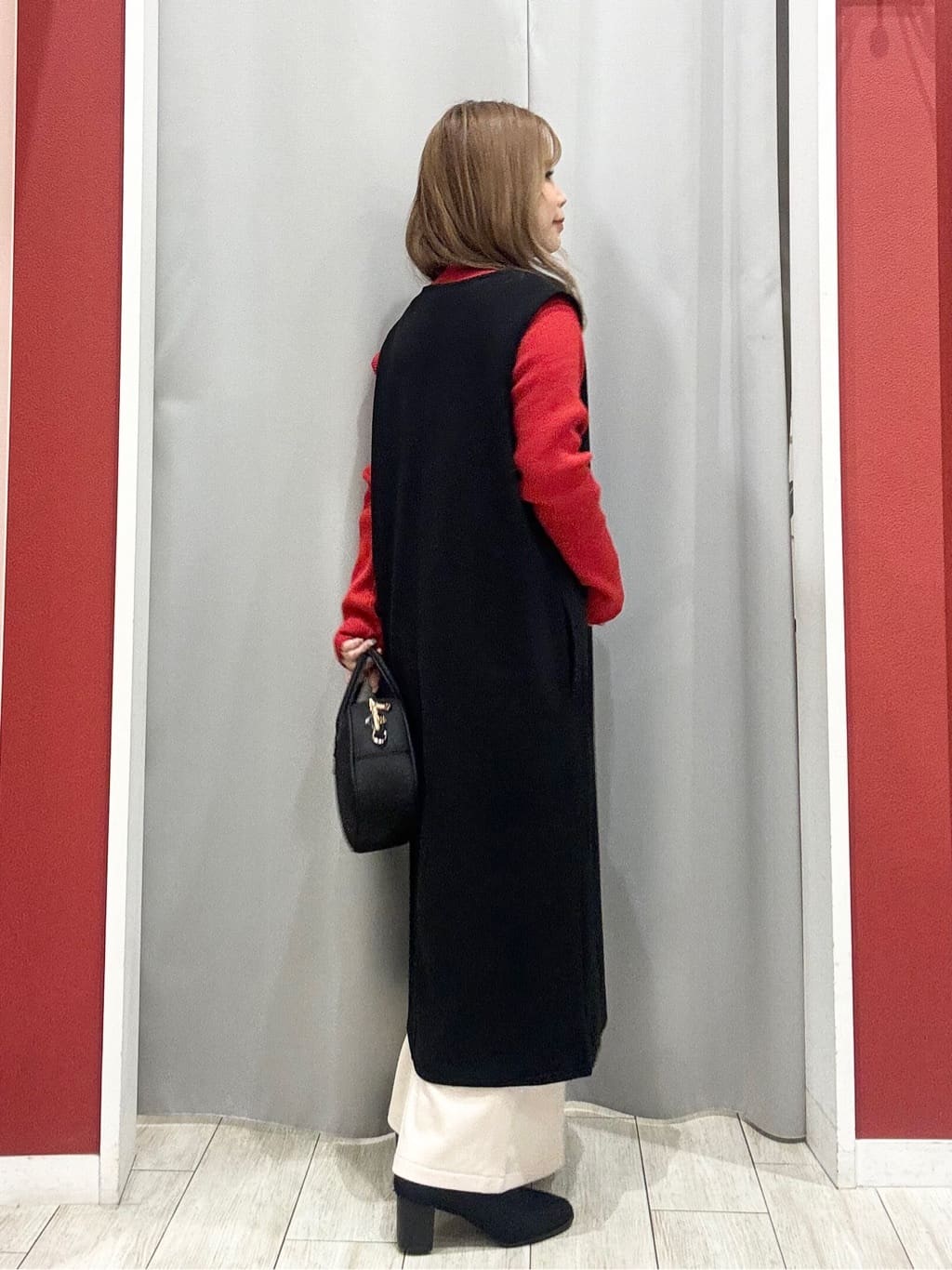 shioさんの「SHOO･LA･RUE｜【2点セット/洗濯機可】時短でコーデが決まる ジャンドレ+リブインナー」を使ったコーディネート
