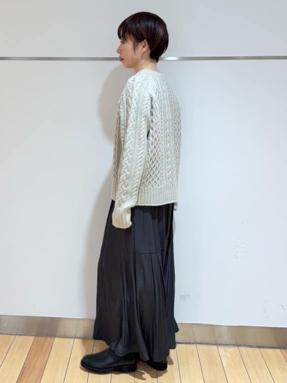 あやさんの「UNTITLED｜【洗える】スポンディッシュ ケーブル柄ニット」を使ったコーディネート