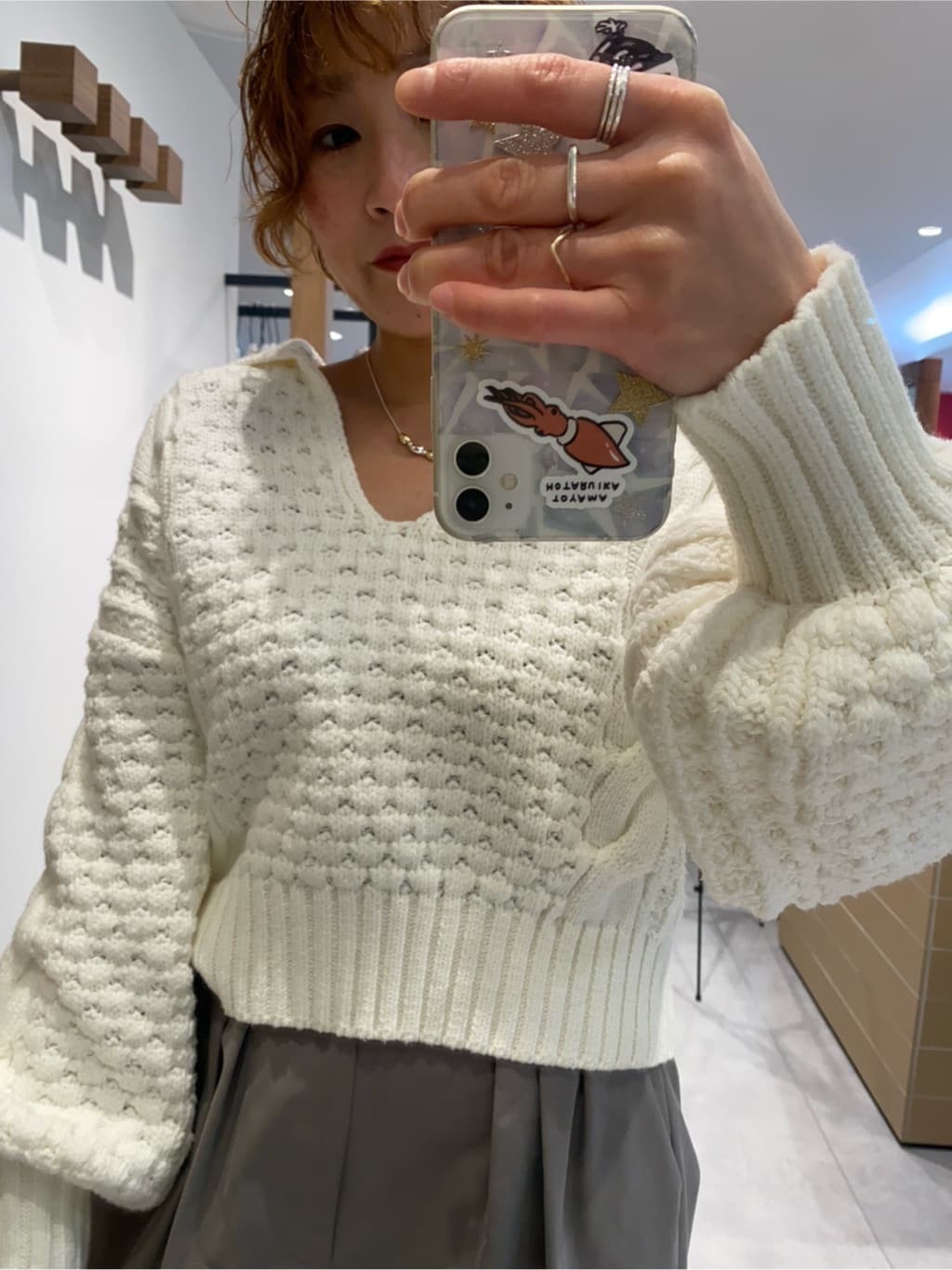 mari_831さんの「INDIVI｜チノシャンプレータックパンツ」を使ったコーディネート