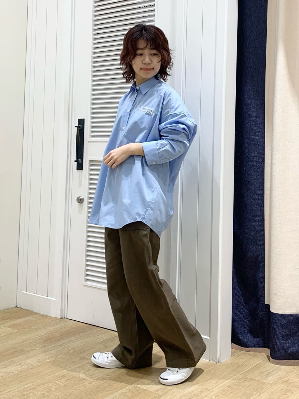 IMARIさんの「Dessin｜【洗える】刺繍ロゴ入りオーバーシャツ」を使ったコーディネート