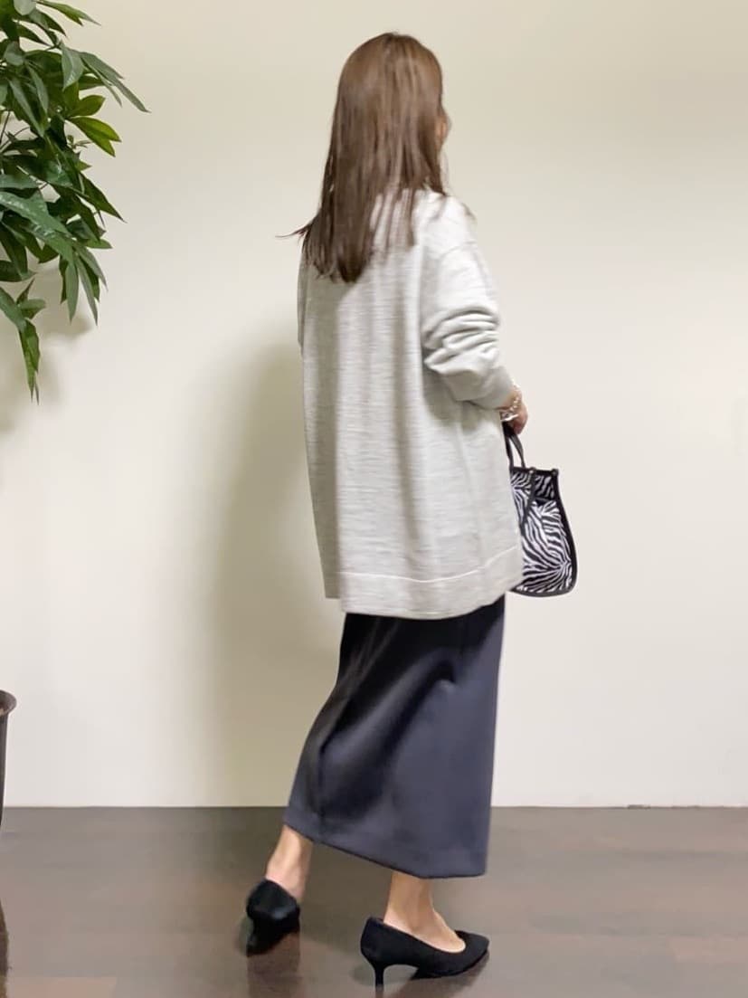 tomoさんの「UNTITLED｜【アンサンブル可/洗える】シルクウールカシミヤ ドルマンスリーブニット」を使ったコーディネート
