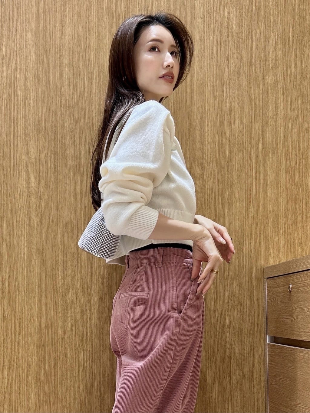 maiさんの「OPAQUE.CLIP｜ショルダータックショートニット【洗濯機OK】」を使ったコーディネート