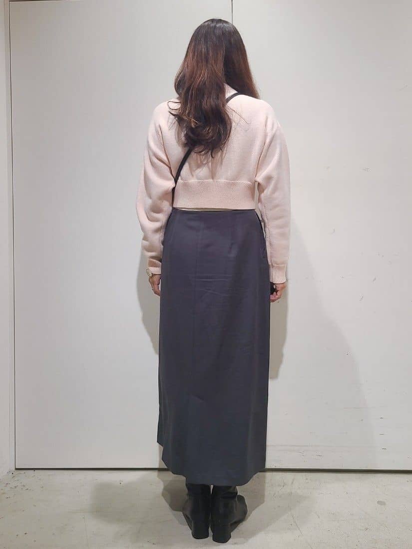 hmさんの「OPAQUE.CLIP｜ショルダータックショートニット【洗濯機OK】」を使ったコーディネート