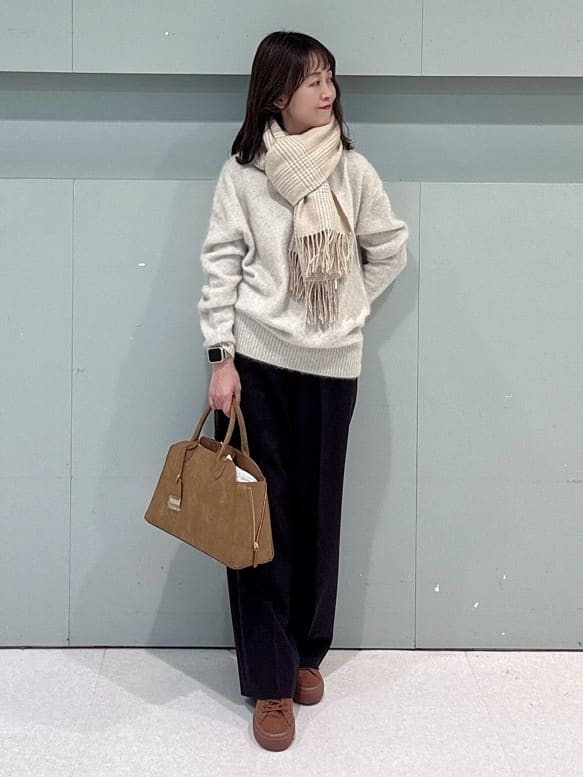makiさんの「UNTITLED｜【大人な品格/ふわふわニット】フォックスカシミヤ コクーンニット」を使ったコーディネート
